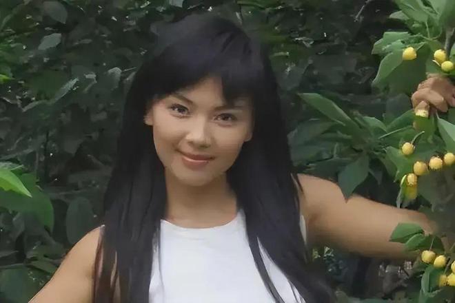 贤妻人设才是她的骗局……46岁刘涛偷偷换了活法：(图6)