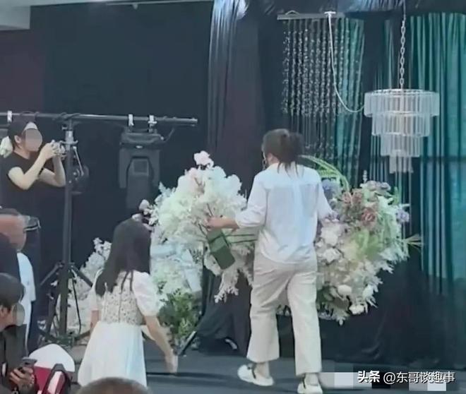 ！负责人晒聊天记录伴娘隔空反怼婚礼前10分钟婚庆公司撤场后续(图15)
